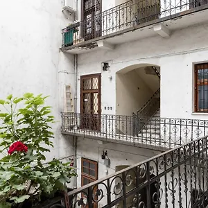 Apartment L1, Budapest